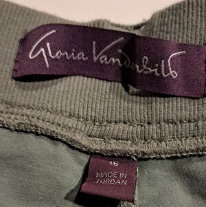 Womens Gloria Vanderbuilt Stylish Dark Green Buttoned Shorts Plus Size